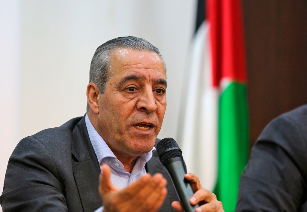أمين سر اللجنة التنفيذية لمنظمة التحرير حسين الشيخ (تصوير: وفا)